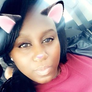 Meet your Posher, Eva